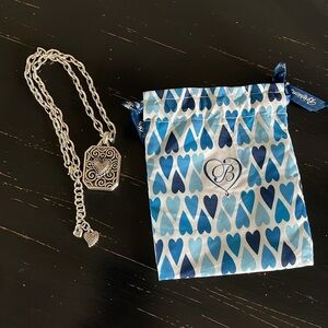 Brighton necklace NWOT holds picture